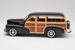 Chevrolet Fleetmaster Woody Negru & Wood Panels Maisto 1:18 43697545B Metal - imaginea 4 din 8
