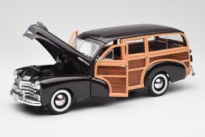 Chevrolet Fleetmaster Woody Maro Maisto 1:18 36854 Metal - imaginea 2 din 8