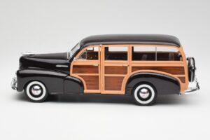 Chevrolet Fleetmaster Woody Maro Maisto 1:18 36854 Metal - imaginea 4 din 8