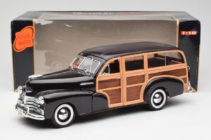 Chevrolet Fleetmaster Woody Maro Maisto 1:18 36854 Metal - imaginea 8 din 8