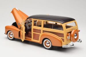 Chevrolet Fleetmaster Woody Auriu Maisto 1:18 56042 Metal - imaginea 5 din 8