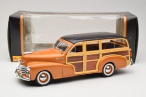 Chevrolet Fleetmaster Woody Auriu Maisto 1:18 56042 Metal - imaginea 8 din 8