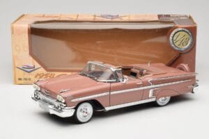 Chevrolet Impala Cabriolet Maro Motormax 1:18 73112 Metal - imaginea 8 din 8