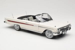 Chevrolet Impala Cabriolet Alb Sun Star 1:18 3405 Metal - imaginea 6 din 8