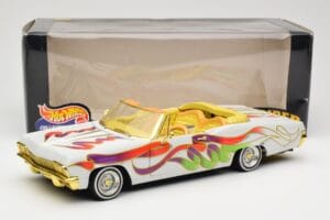 Chevrolet Impala Lowrider White Metallic Hot Wheels 1:18 27635 Metal - imaginea 8 din 8