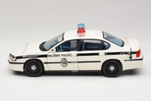 Chevrolet Impala Military Police Maisto 1:18 36611 Metal - imaginea 3 din 6