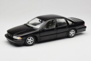 Chevrolet Impala SS Negru UT Models 1:18 21031 Metal