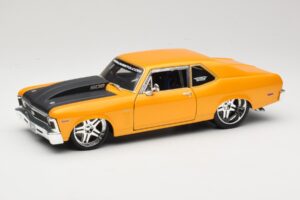 Chevrolet Nova SS Auriu Maisto 1:18 31083 Metal