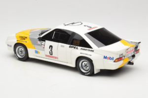 Opel Manta 400 Group B Rally Tour de Corse 1984 Cu Chevrolet G30 Vehicul de Asistență Otto 1:18 OT491 Rășină - imaginea 12 din 13