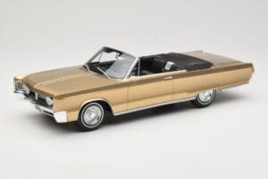 Chrysler Newport Cabriolet Gold Metallic BoS Models 1:18 BOS273 Rășină