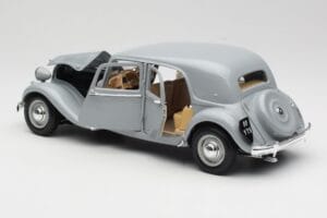 Citroen 15CV 6 Cyl Gri Maisto 1:18 50313 Metal - imaginea 5 din 8