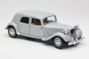 Citroen 15CV 6 Cyl Gri Maisto 1:18 50313 Metal - imaginea 6 din 8