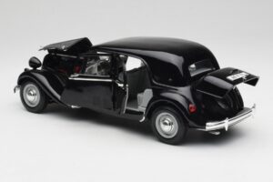 Citroen 15CV 6 Cil Negru Maisto 1:18 31821 Metal - imaginea 5 din 8