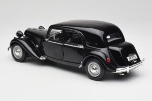 Citroen 15CV 6 Cil Negru Maisto 1:18 31821 Metal - imaginea 7 din 8