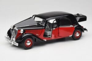 Citroen 15CV 6 Cyl Negru & Roșu Valmy Maisto 1:18 56009 Metal - imaginea 2 din 8