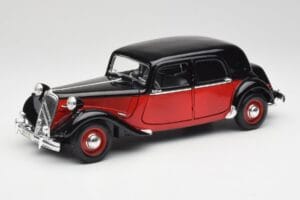 Citroen 15CV 6 Cyl Negru & Roșu Valmy Maisto 1:18 56009 Metal