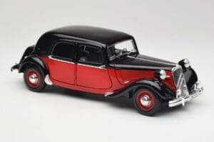 Citroen 15CV 6 Cyl Negru & Roșu Valmy Maisto 1:18 56009 Metal - imaginea 6 din 8