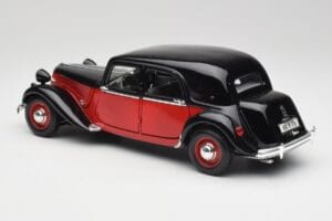 Citroen 15CV 6 Cyl Negru & Roșu Valmy Maisto 1:18 56009 Metal - imaginea 7 din 8