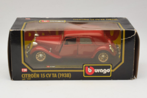 Citroen 15CV TA Roșu Bburago 1:24 1501 Metal