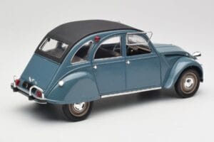 Citroen 2CV Bleu Nuit Solido 1:18 8028 Metal - imaginea 2 din 6