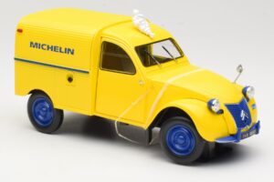 Citroen 2CV Fourgonnette Michelin Bibendum Norev 1:18 181502 Metal - imaginea 4 din 6