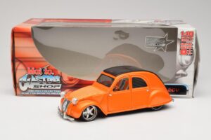 Citroen 2CV Portocaliu Maisto 1:18 31321 Metal - imaginea 8 din 8
