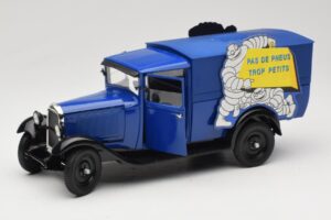 Citroen C4 F Pas de Pneus Trop Petit Albastru Solido 1:18 151235-00 Metal - imaginea 2 din 8