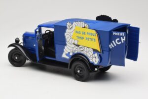 Citroen C4 F Pas de Pneus Trop Petit Albastru Solido 1:18 151235-00 Metal - imaginea 5 din 8