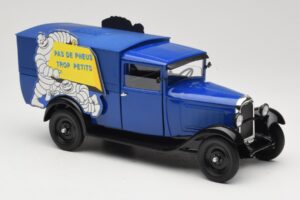 Citroen C4 F Pas de Pneus Trop Petit Albastru Solido 1:18 151235-00 Metal - imaginea 6 din 8