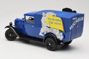 Citroen C4 F Pas de Pneus Trop Petit Albastru Solido 1:18 151235-00 Metal - imaginea 7 din 8