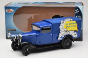 Citroen C4 F Pas de Pneus Trop Petit Albastru Solido 1:18 151235-00 Metal - imaginea 8 din 8