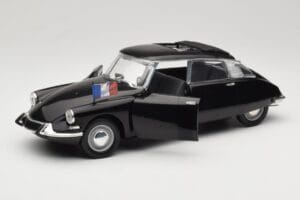 Citroen DS Presidentielle Gri Solido 1:18 8035 Metal - imaginea 2 din 8