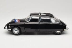 Citroen DS Presidentielle Gri Solido 1:18 8035 Metal - imaginea 4 din 8