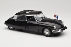 Citroen DS Presidentielle Gri Solido 1:18 8035 Metal - imaginea 6 din 8
