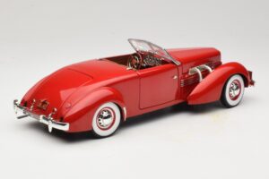 Cord 812 Cabriolet Roșu American Muscle 1:18 32158 Metal - imaginea 3 din 8