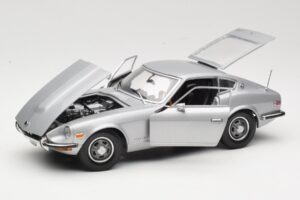Datsun 240Z S30 Argintiu Sun Star 1:18 3503 Metal - imaginea 2 din 8