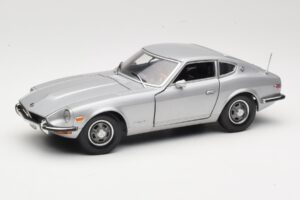 Datsun 240Z S30 Argintiu Sun Star 1:18 3503 Metal