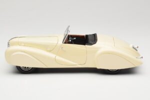 Delahaye Cabriolet Crem Guiloy 1:18 68580 Metal - imaginea 4 din 8