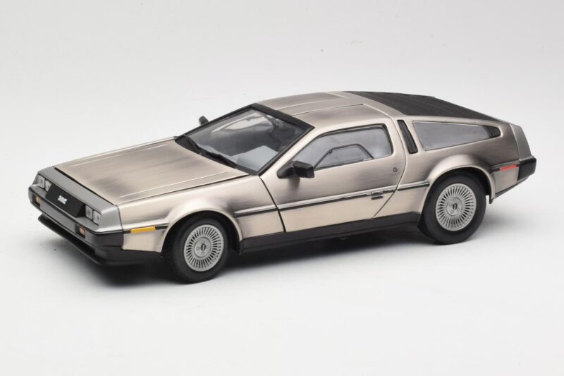 DeLorean DMC-12 LK Argintiu Sun Star 1:18 2701 Metal