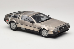 DeLorean DMC-12 Argintiu Sun Star 1:18 2703 Metal - imaginea 4 din 6