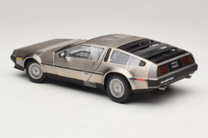 DeLorean DMC-12 Argintiu Sun Star 1:18 2703 Metal - imaginea 5 din 6