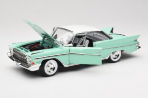 DeSoto Adventurer Verde Road Signature 1:18 92738-R1 Metal - imaginea 2 din 8