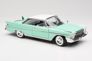 DeSoto Adventurer Verde Road Signature 1:18 92738-R1 Metal - imaginea 6 din 8