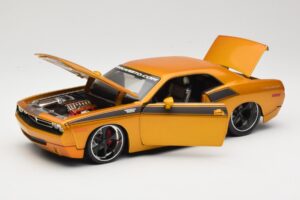 Dodge Challenger Concept Auriu Maisto 1:18 31320 Metal - imaginea 2 din 8