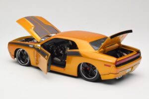 Dodge Challenger Concept Auriu Maisto 1:18 31320 Metal - imaginea 5 din 8