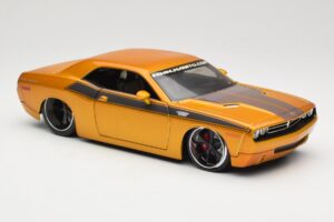 Dodge Challenger Concept Auriu Maisto 1:18 31320 Metal - imaginea 6 din 8
