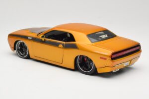 Dodge Challenger Concept Auriu Maisto 1:18 31320 Metal - imaginea 7 din 8