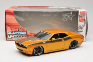 Dodge Challenger Concept Auriu Maisto 1:18 31320 Metal - imaginea 8 din 8