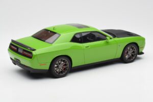 Dodge Challenger SRT Hellcat Verde GT Spirit 1:18 GT168 Rășină - imaginea 2 din 6