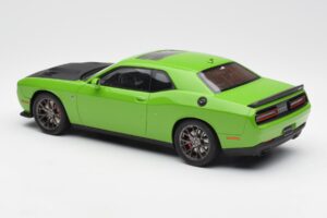 Dodge Challenger SRT Hellcat Verde GT Spirit 1:18 GT168 Rășină - imaginea 5 din 6